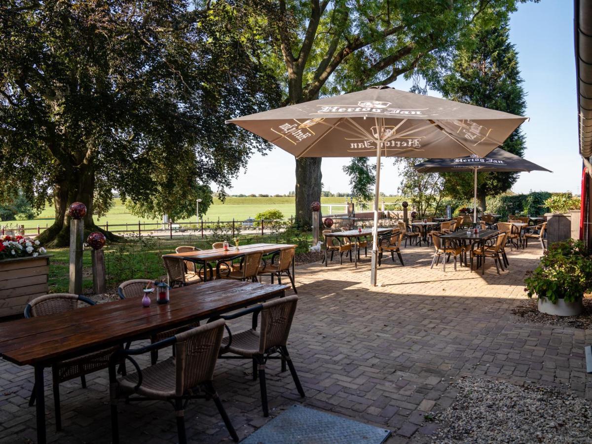 Bed and Breakfast De Raayhof Doornenburg Esterno foto